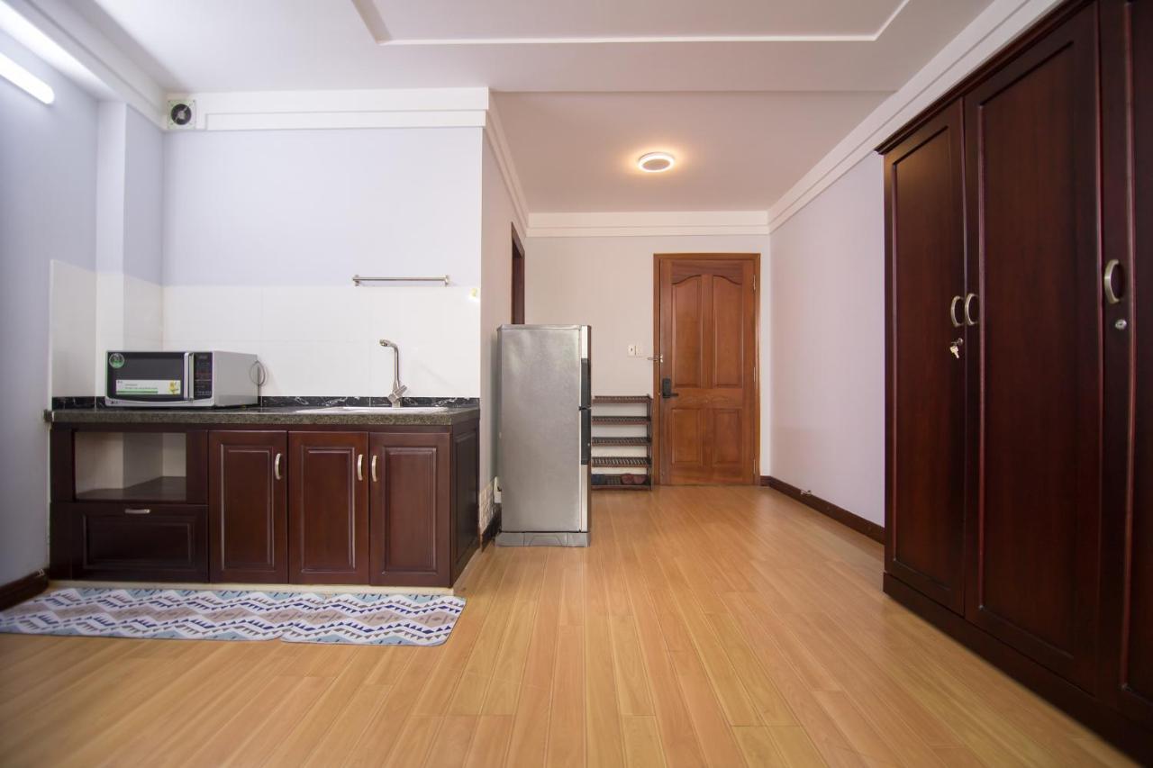 Reddoorz Near Hoa Lu Stadium TP. Hồ Chí Minh Ngoại thất bức ảnh