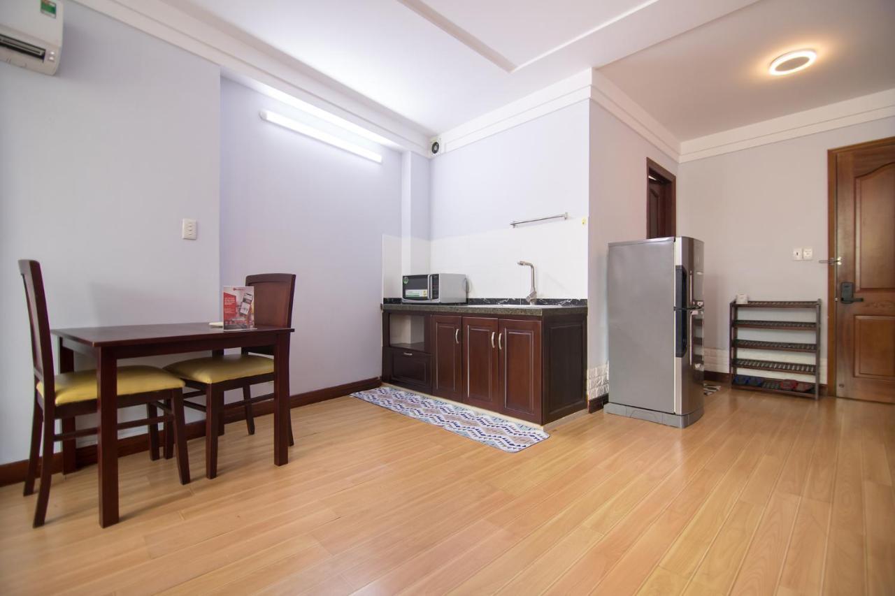 Reddoorz Near Hoa Lu Stadium TP. Hồ Chí Minh Ngoại thất bức ảnh