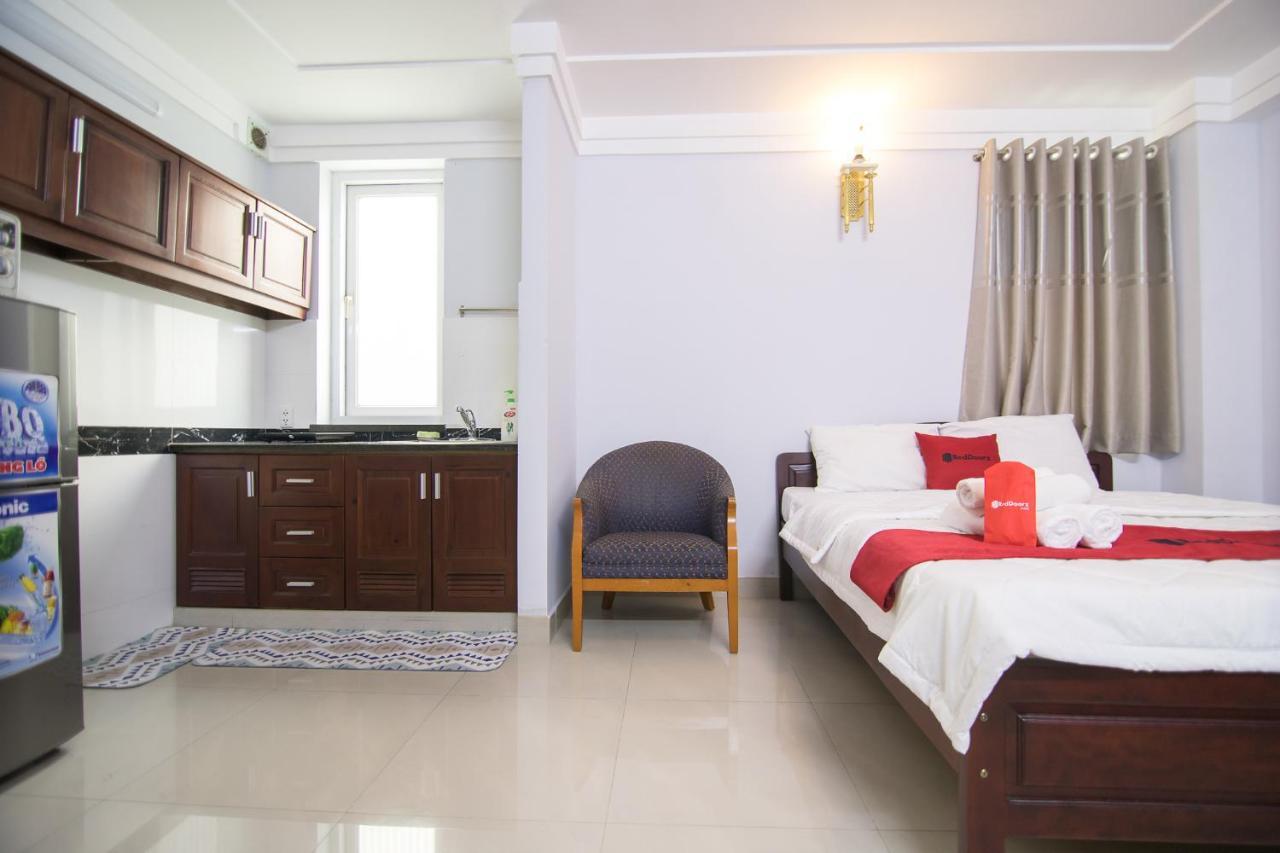 Reddoorz Near Hoa Lu Stadium TP. Hồ Chí Minh Ngoại thất bức ảnh