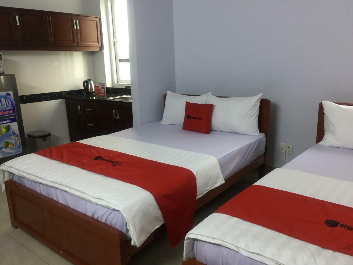 Reddoorz Near Hoa Lu Stadium TP. Hồ Chí Minh Ngoại thất bức ảnh